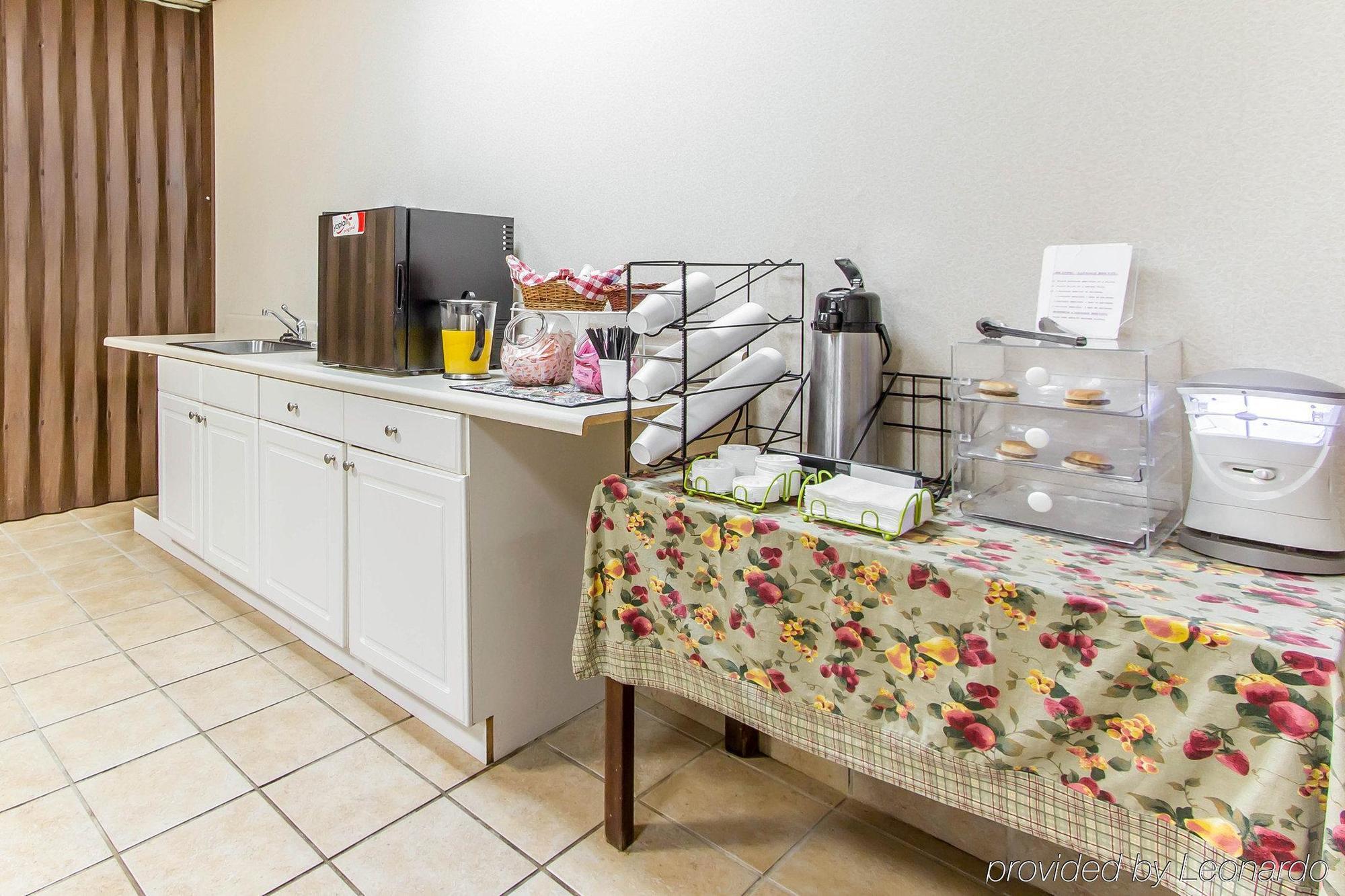 Econo Lodge Форт Пейн Екстериор снимка