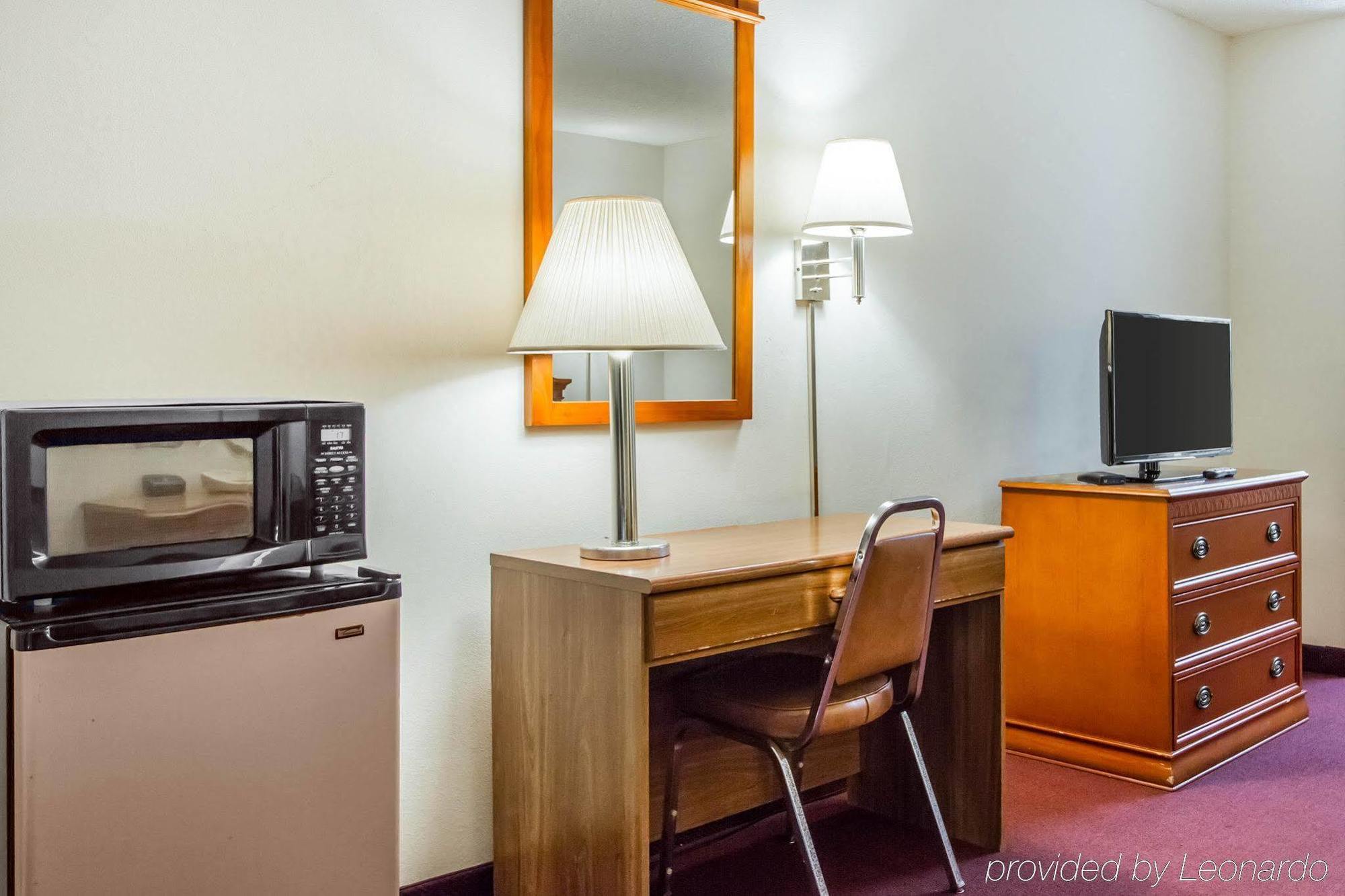 Econo Lodge Форт Пейн Екстериор снимка