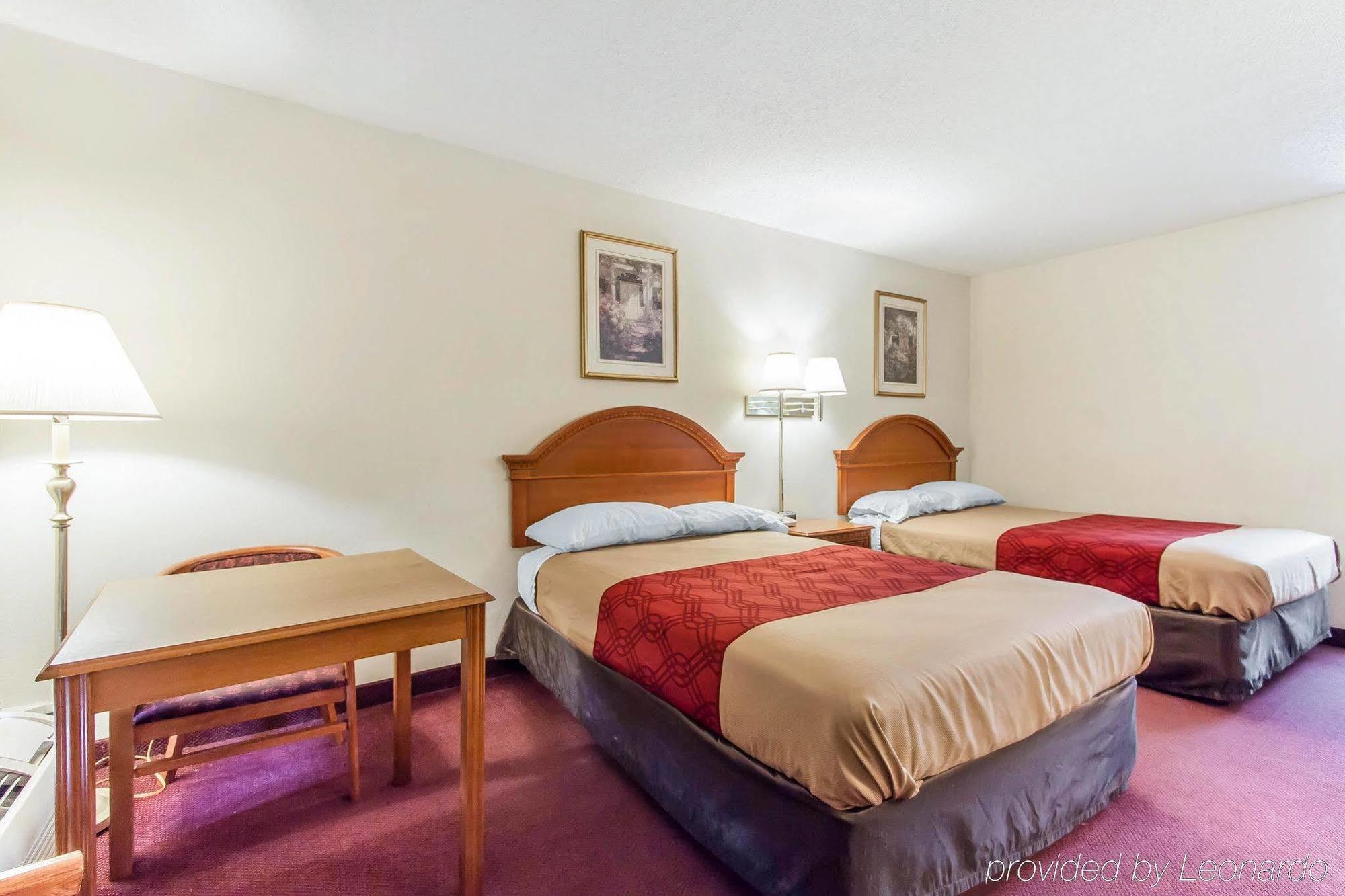 Econo Lodge Форт Пейн Екстериор снимка