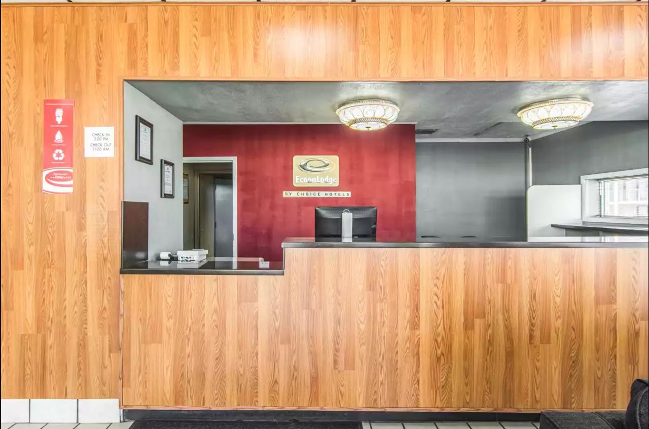 Econo Lodge Форт Пейн Екстериор снимка