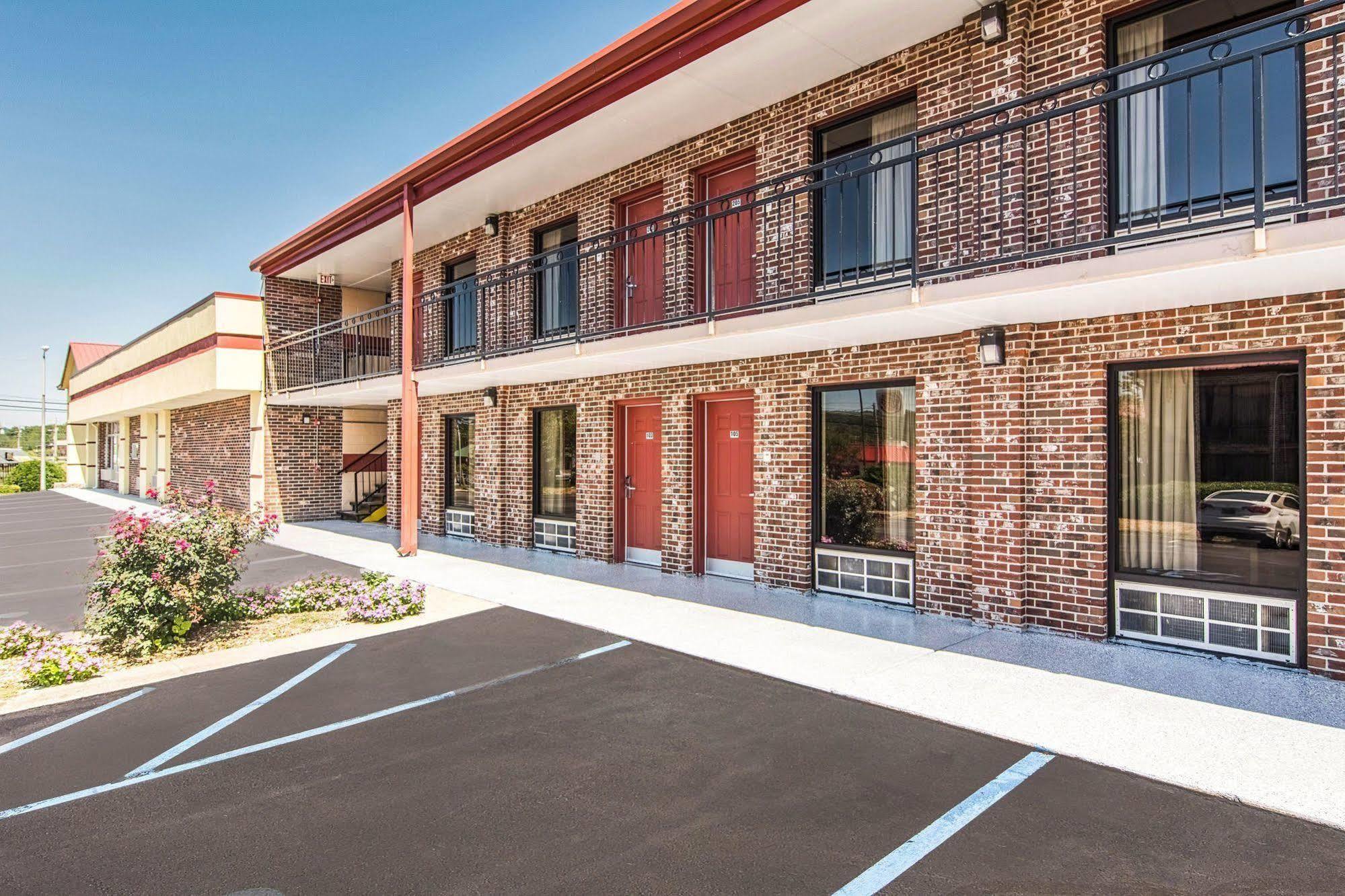 Econo Lodge Форт Пейн Екстериор снимка