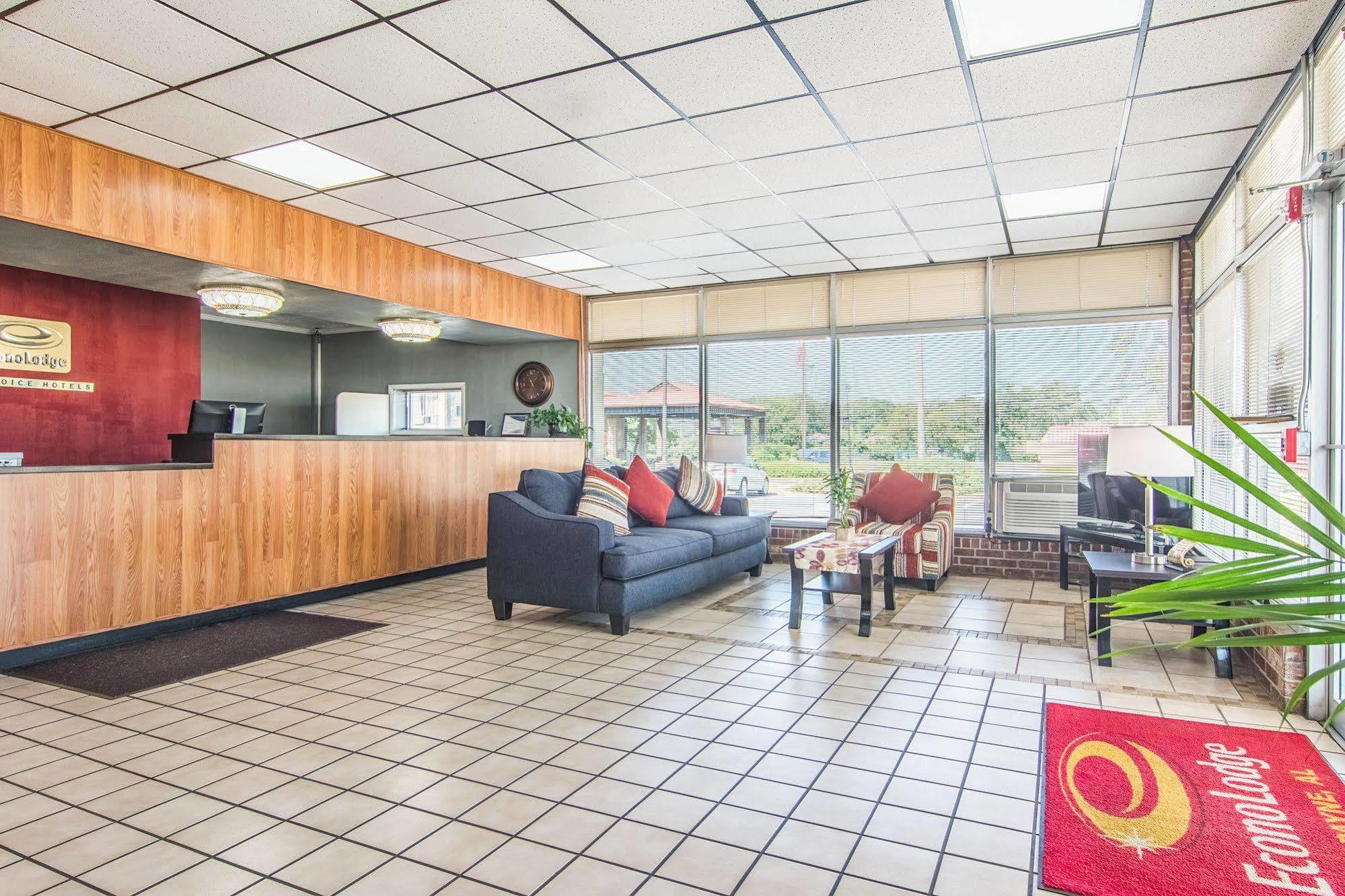 Econo Lodge Форт Пейн Екстериор снимка