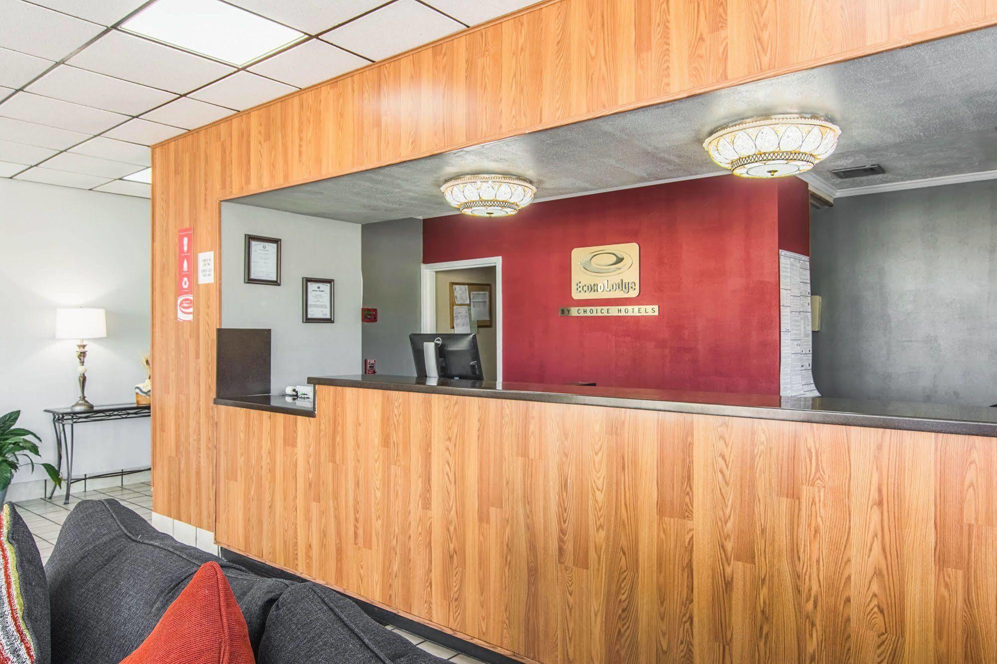 Econo Lodge Форт Пейн Екстериор снимка