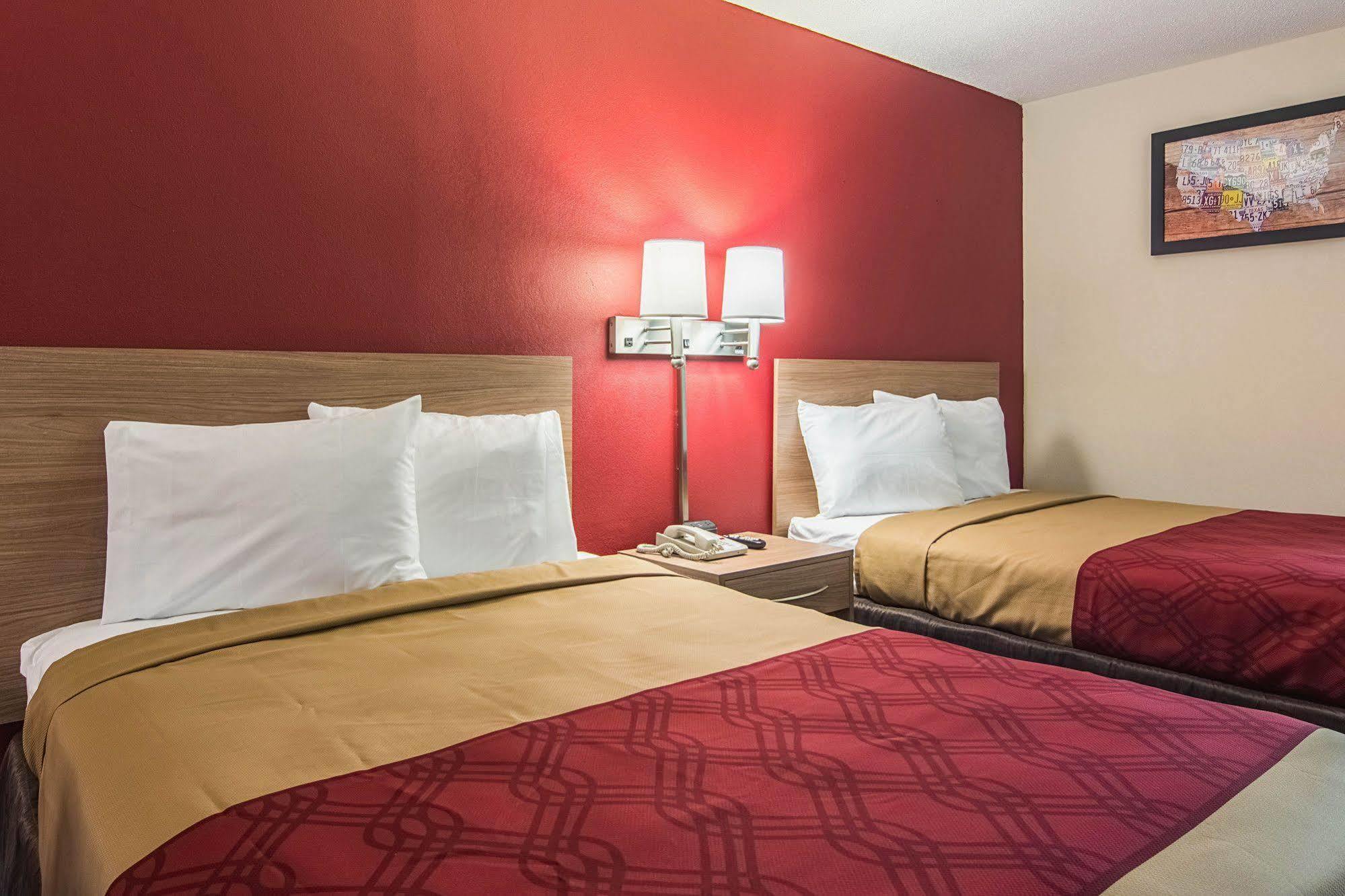 Econo Lodge Форт Пейн Екстериор снимка